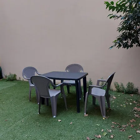 Garden Lägenhet *